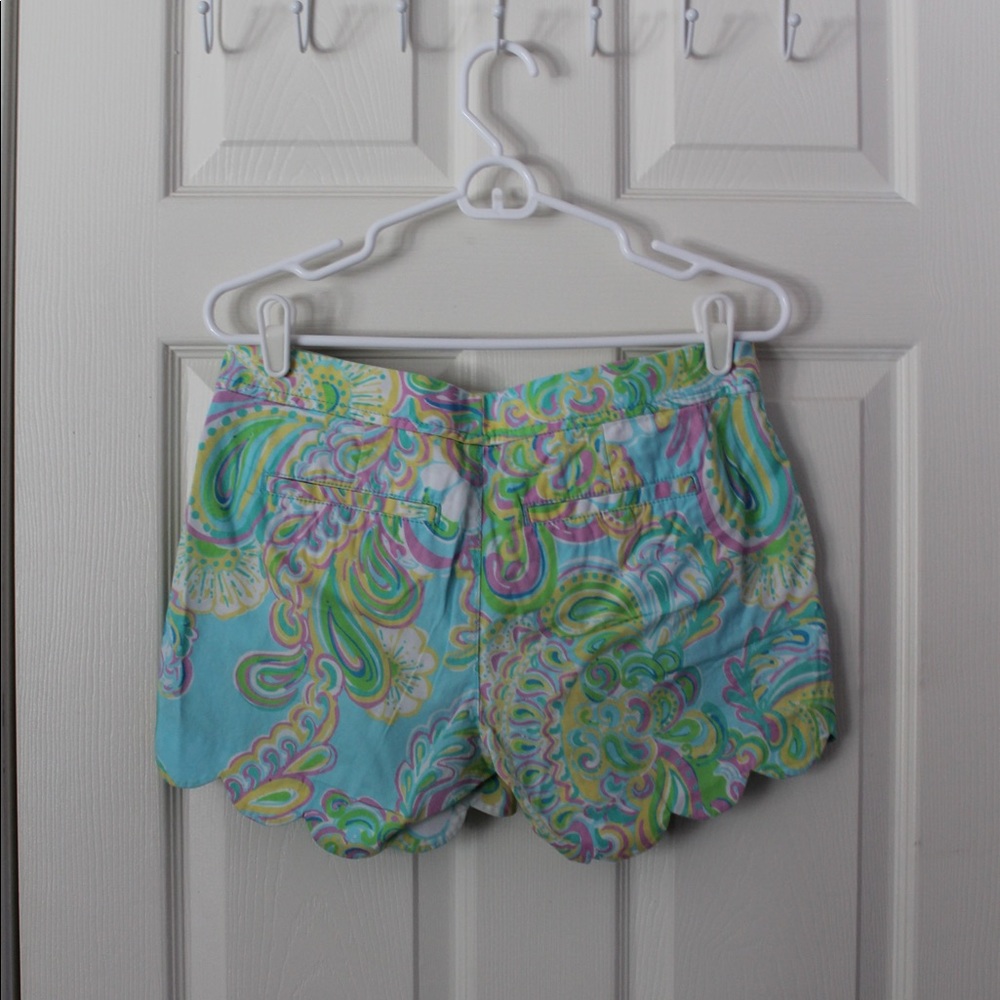 Lilly Pulitzer Patterned Scalloped Shorts - Picture 2 of 3
